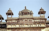 Orchha - the Jahangir Mahal Palace, chattris